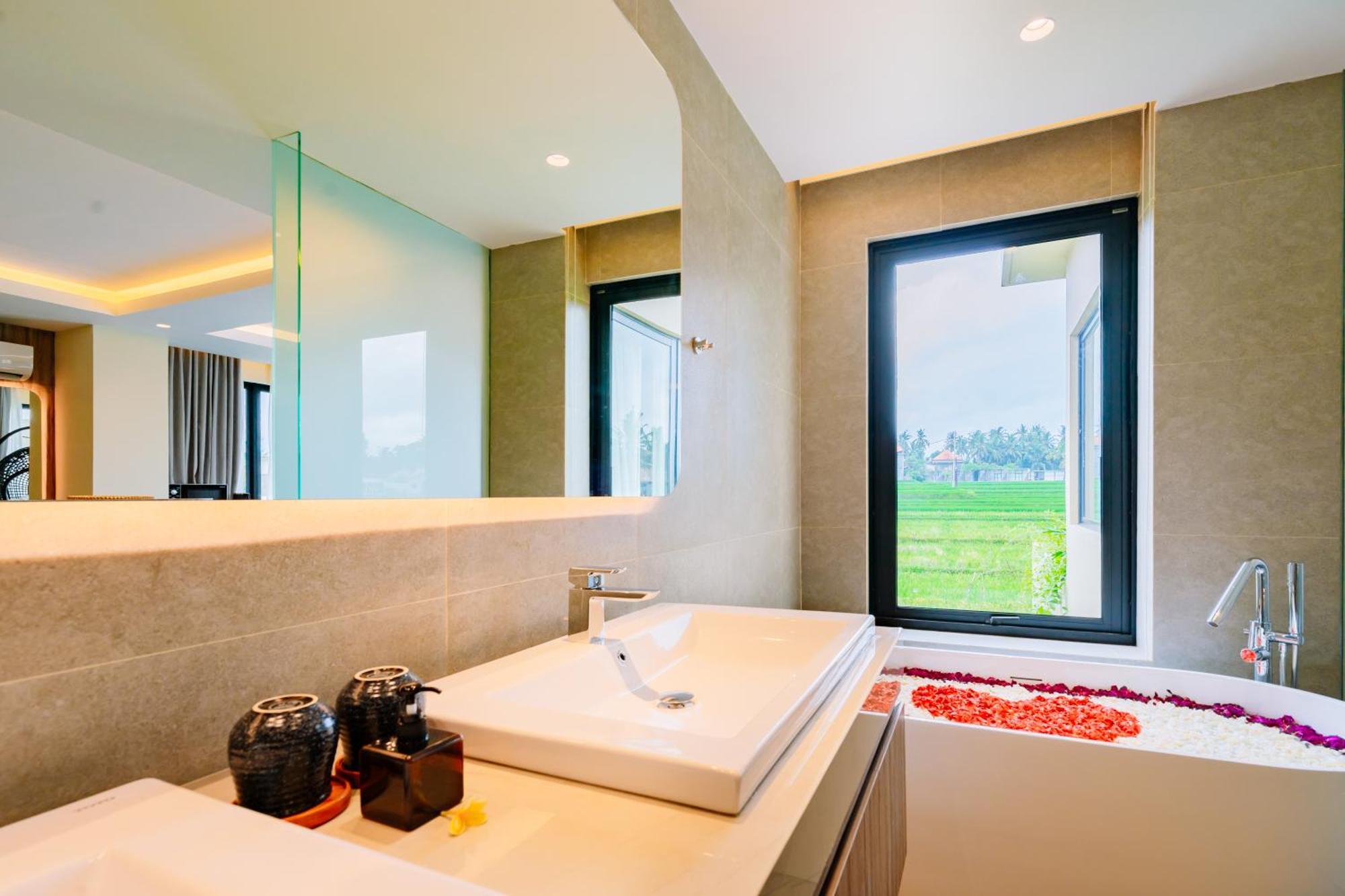 Big Dragon Villas Ubud Exterior photo